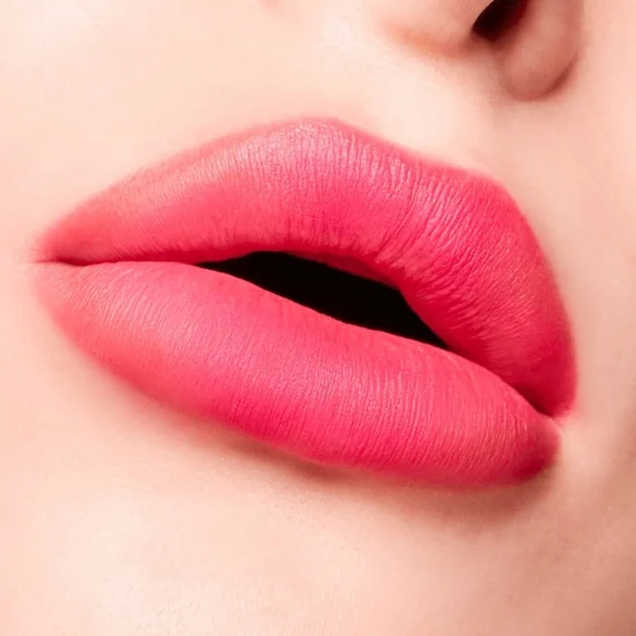 M.A.C lipstick - Picture 5 of 16